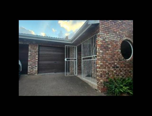 3 bed property to rent in BAYSVALLEY